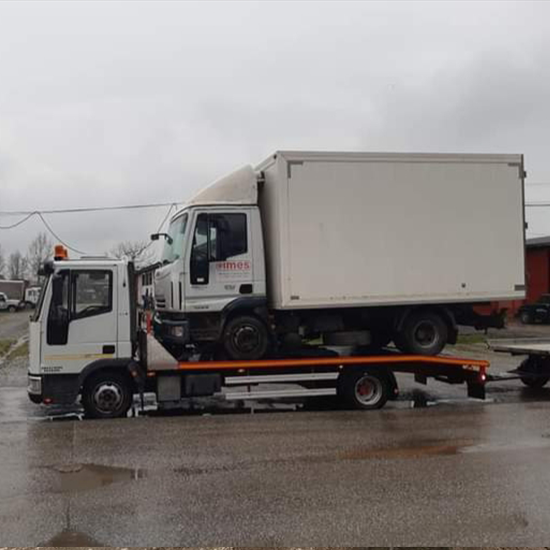 Profesionalni transport kamiona i teretnih vozila - Kiko Šlep Služba